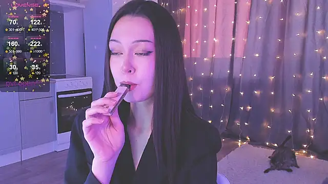 kittenrisha online show from December 16, 5:13 am