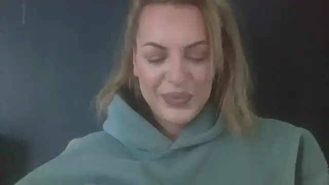 Snapshot of Gigi-Honey chatting on September 11, 11:54 am Gigi-Honey online show from September 11, 11:54 am