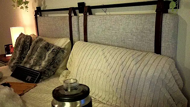 ivynyxx online show from February 3, 5:06 pm