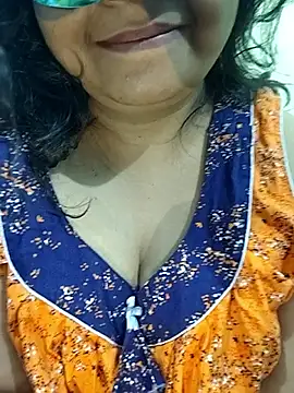 Snapshot of _MilkyBar chatting on October 21, 8:46 pm  MilkyBar online show from October 21, 8:46 pm