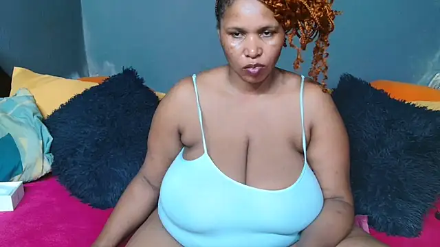 BustyBela42 online show from September 12, 10:06 pm