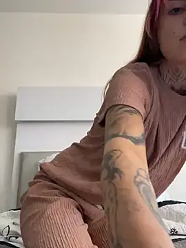 Izy cute  online show from July 24, 10:39 pm