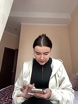 mewKate online show from March 21, 1:16 pm