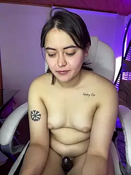 Camila pinkk online show from May 30, 2:37 pm