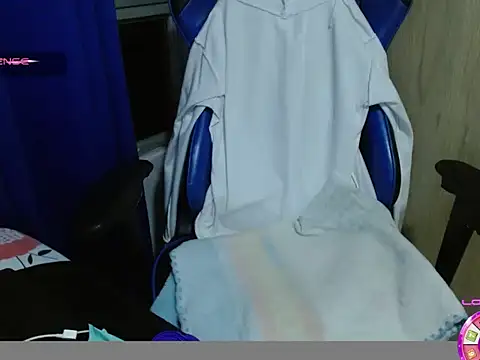 Danielagomez33 online show from March 15, 12:01 am