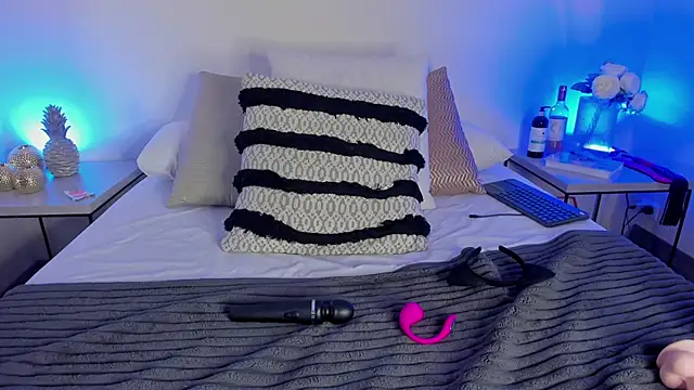 Blue Angell online show from September 21, 1:59 am