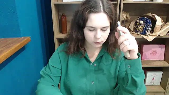 mini girly online show from October 14, 1:03 pm