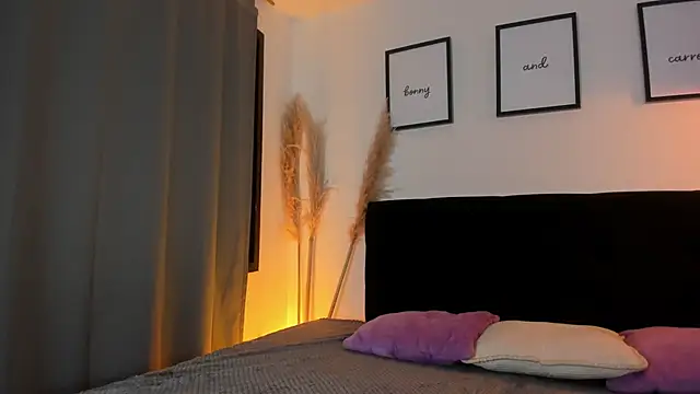 Bonny and carrot online show from June 19, 7:06 pm