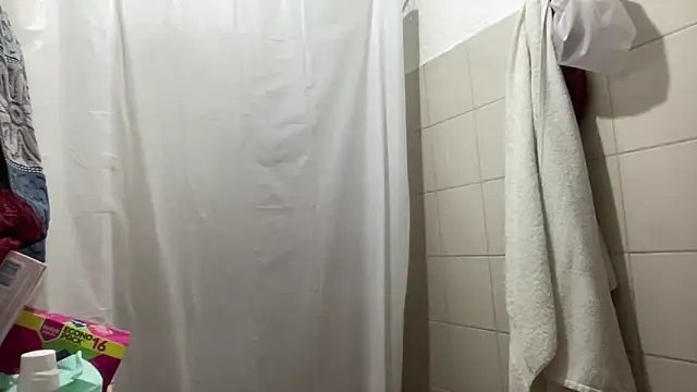 LunaBeya online show from February 20, 12:29 pm