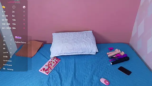 hotiergirl online show from September 29, 6:13 pm