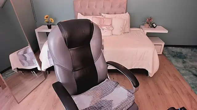  Daniela hot 1 online show from November 25, 2:58 am