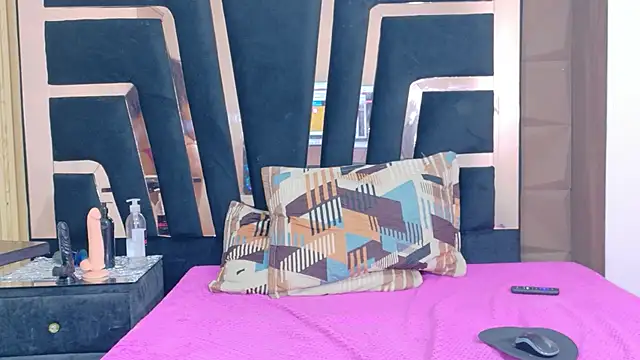 SolEvanss online show from October 21, 9:19 pm