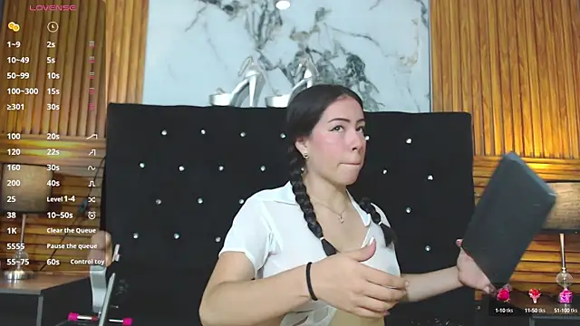 SalomeSimonz online show from September 17, 7:45 pm