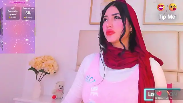 taylorsmiiith  online show from March 26, 7:59 pm