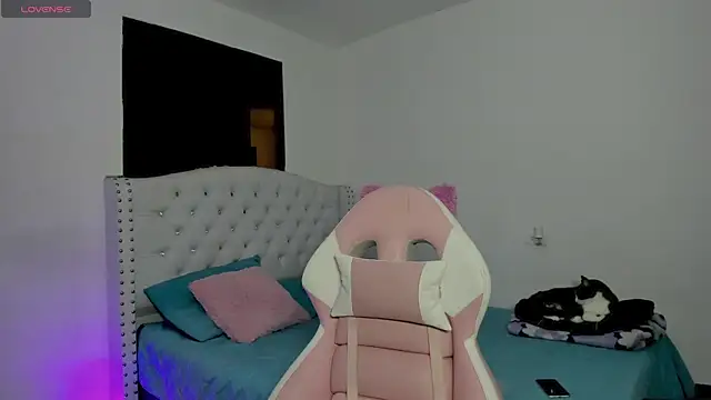 Alana ponsee online show from December 14, 4:07 am