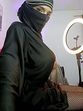 azahara faraah online show from November 3, 7:18 pm