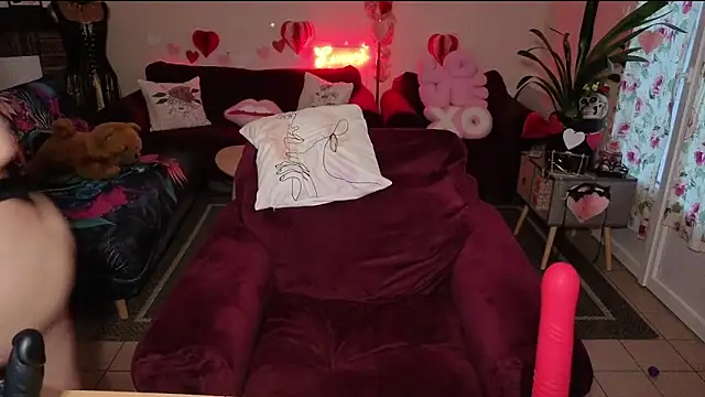 Miss luxiole online show from March 8, 6:12 pm