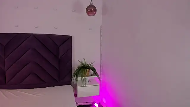 LilaBeily online show from January 6, 8:23 pm