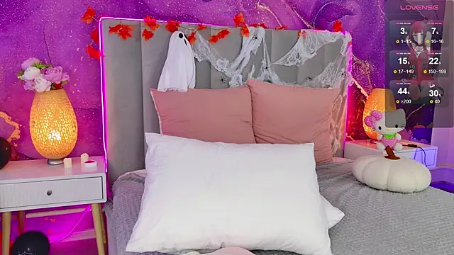 JessicaAddams online show from November 1, 7:29 pm