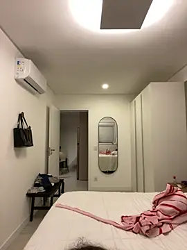 Snapshot of Blessedd99 chatting on October 22, 1:43 am Blessedd99 online show from October 22, 1:43 am