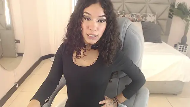 ilitzy cardona online show from January 11, 4:17 am