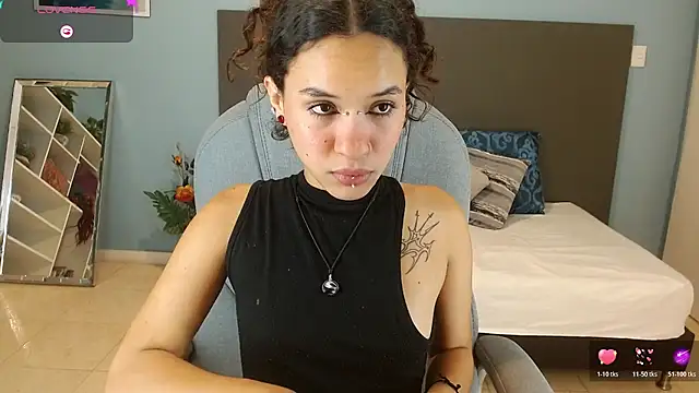 ilitzy cardona online show from October 25, 4:20 am