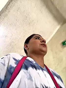 saraa franco  online show from January 15, 4:46 pm