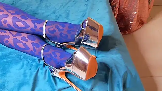 Mijou Merlin online show from November 7, 7:03 am