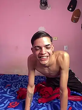 Latinos 2001 online show from March 26, 5:04 pm