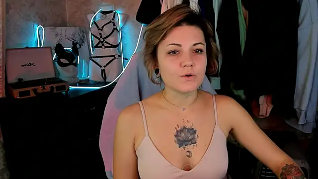 EvaBrownie online show from October 4, 12:22 pm