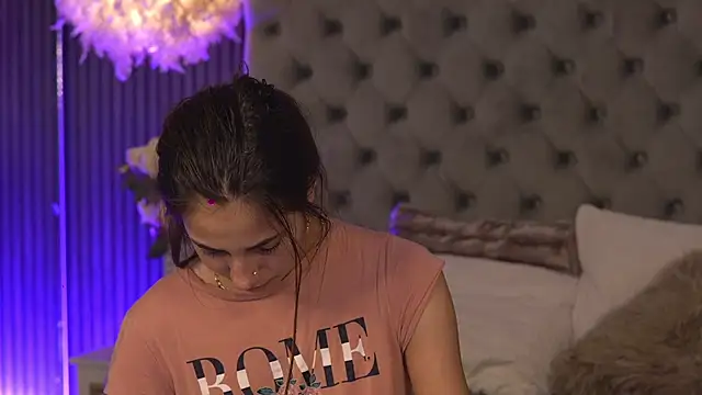 KeylaBlair online show from April 8, 12:02 am