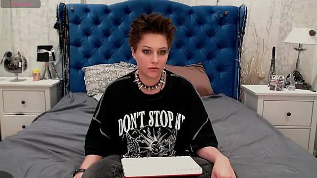 via mayer  online show from April 14, 9:59 pm