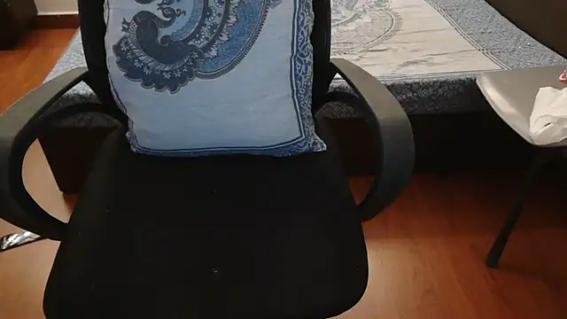 LovelyRosy online show from April 9, 5:21 am