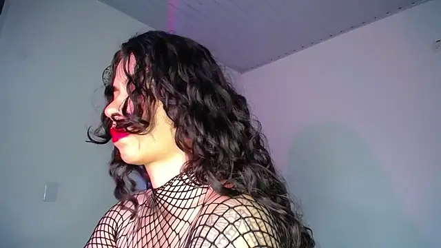 Snapshot of lana_roman chatting on October 25, 9:21 pm lana roman online show from October 25, 9:21 pm