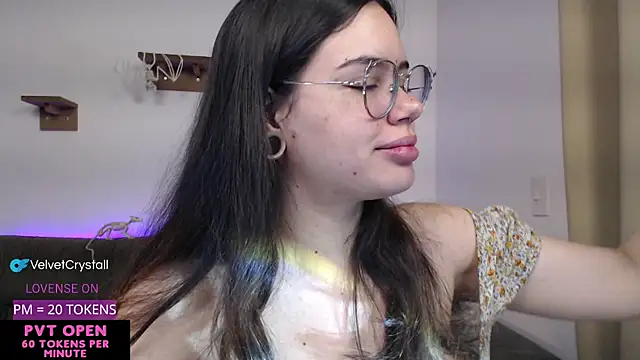 crystalll room online show from October 5, 5:56 am