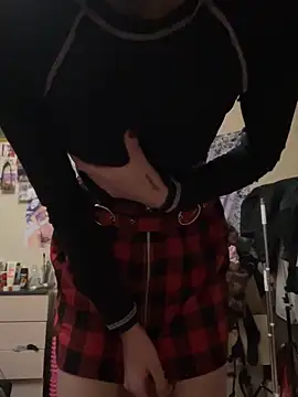 mollyEXD online show from November 17, 8:31 pm