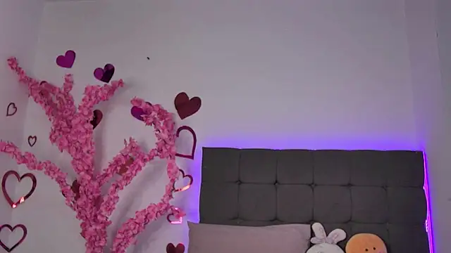 AmandaBrooks 18 online show from March 7, 2:18 am