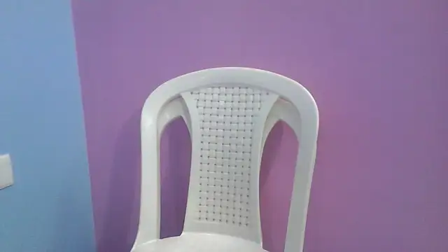 Snapshot of Leoni_G chatting on October 24, 8:21 am Leoni G online show from October 24, 8:21 am