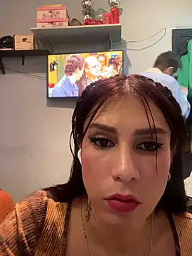 roussfantastic online show from December 14, 7:03 am