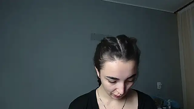 Eva Gloryy online show from December 3, 1:24 pm