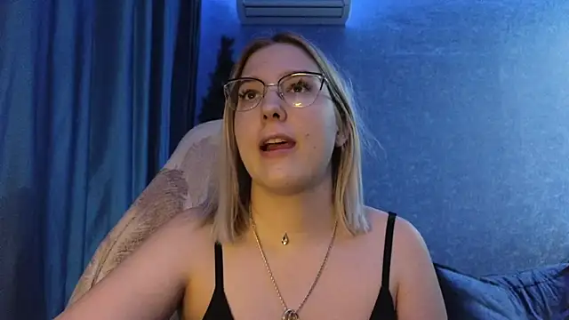 HotBrandyX online show from January 10, 2:00 pm