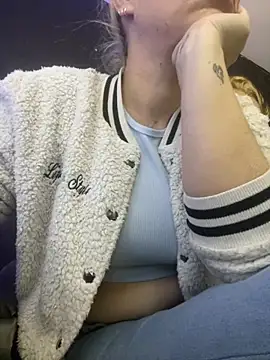 viktoria davis  online show from October 23, 12:27 am