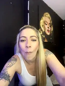 viktoria davis  online show from November 17, 11:49 pm