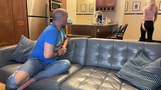 Officiallyonlytams online show from November 4, 1:54 am