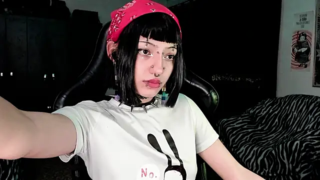 roxy toxic online show from January 16, 12:50 am