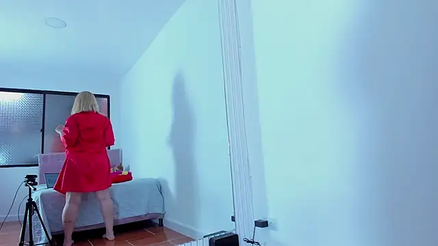 Freydis18 online show from February 14, 9:39 pm