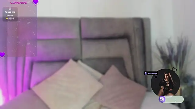 DannaJhonson1 online show from March 31, 7:25 pm