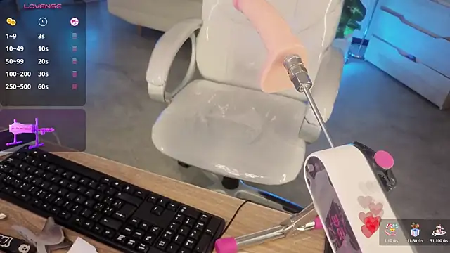 Nicole Foxx  online show from December 20, 8:35 pm