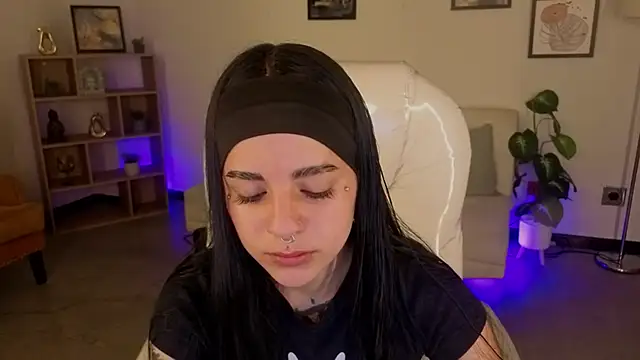 Nicole Foxx  online show from November 13, 7:57 pm