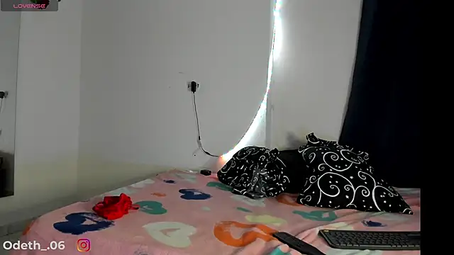 Odeth  online show from December 2, 2:24 am